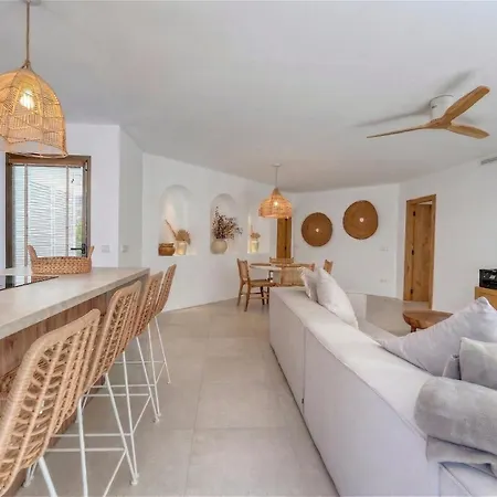 2047 Stylish Luxury بيت للعطل *