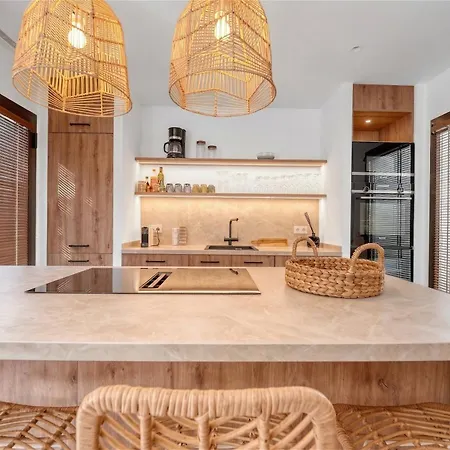 2047 Stylish Luxury بيت للعطل
